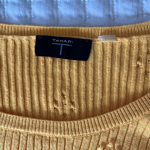 Tahari Women’s Yellow‎ Rib Knit Blouse Size Small - Picture 5 of 7